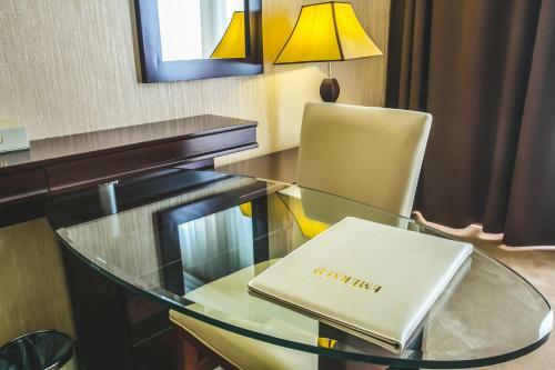 Hotel Emerald