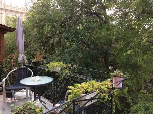 Old City Studio Apartment