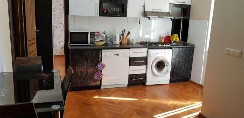 Apartments Formula 1 On Niyazi