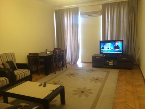 Apartment Near Fountain Square
