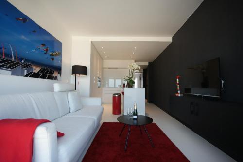 Luxe Apartment Filine