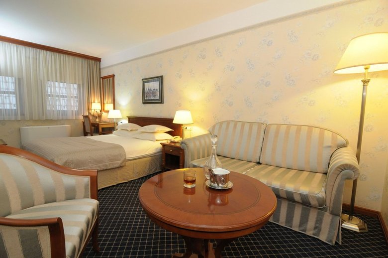 Zlatnik Hotel