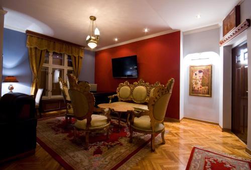 Pension Travelling Actor - Inn