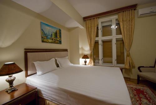 Pension Travelling Actor - Inn