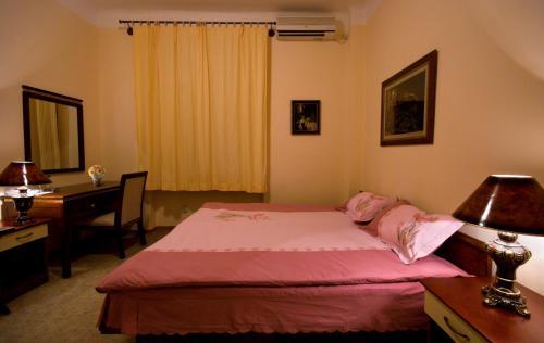 Pension Travelling Actor - Inn