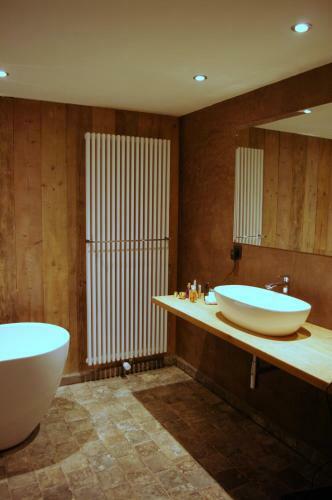 B&B Canal Deluxe