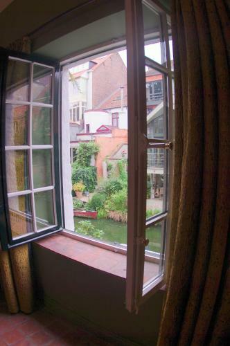 B&B Canal Deluxe