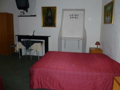 Hostal Guest House Adonis
