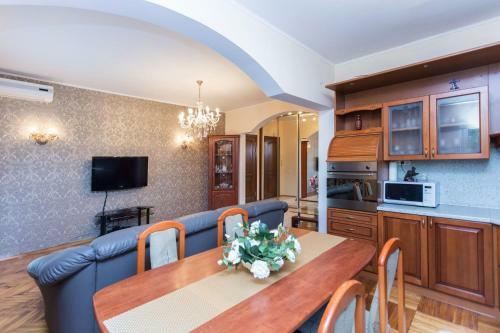 Natali Apartments