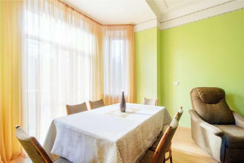 Economy Apartment Center