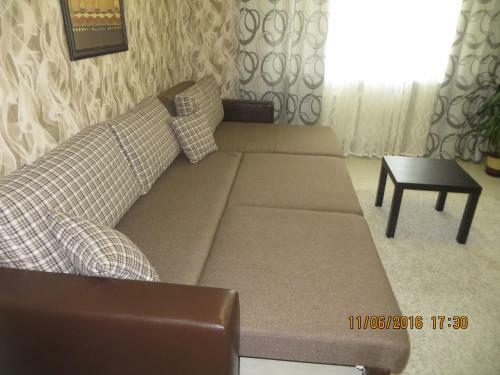 Apartment On Kosmonavtov Boulevard 96