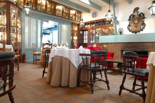 Hotel Mes�n De Sancho