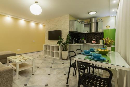 Apartment Mi-mi On Nezavisimosti 52