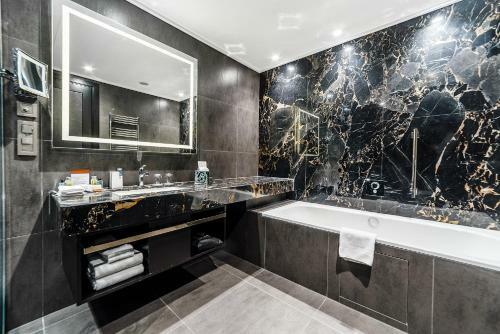 Hotel Doubletree By Hilton Minsk
