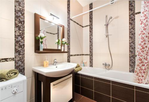 10 Apartment On Ploshad Pobedi