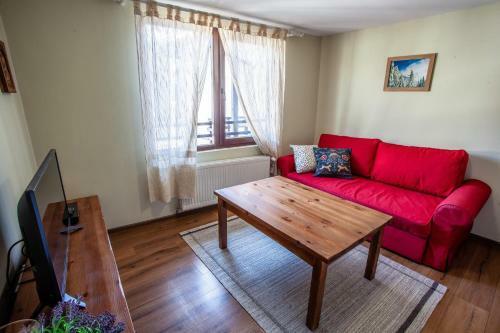 Hostal Kutsinska House