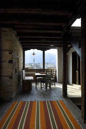 Hostal Bazoteva House