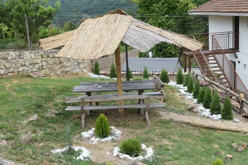 Hostal Koshov Guest House