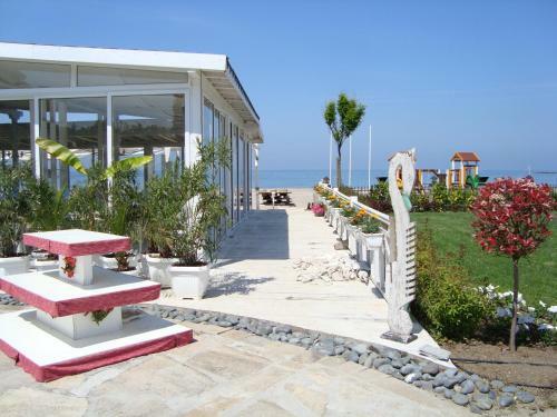Menada Regina Mare Apartments
