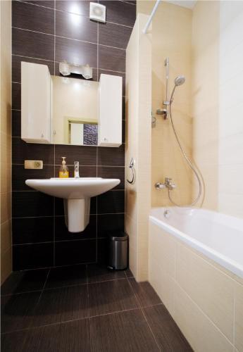 4 Rooms Apartment On Surhanava