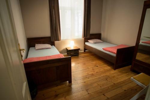 Hostal Canape Connection Guest House