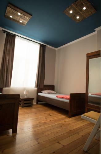 Hostal Canape Connection Guest House