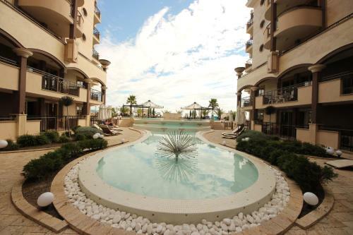 Menada Apartments In Golden Rainbow