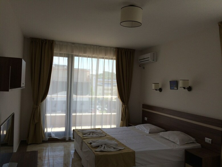 Aparthotel Palm Residence Deluxe Studios