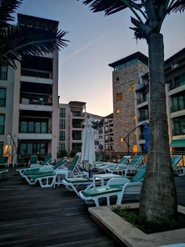 Marina City Aparthotel