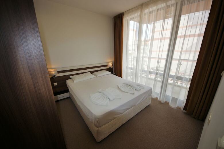 Menada Tarsis Apartments