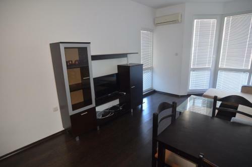 Sunny Dream Family Apartments