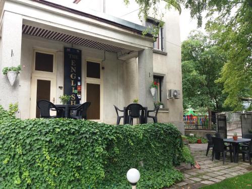 Hostal The English Guest House