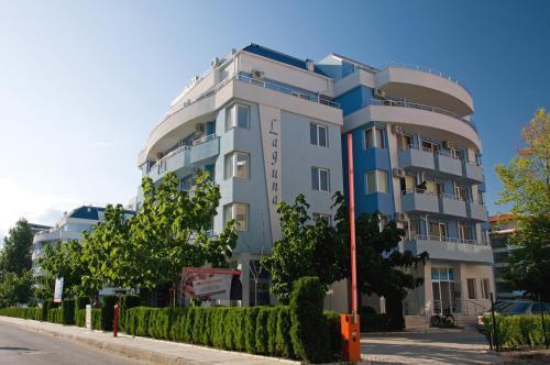 Pmg Laguna Apartments