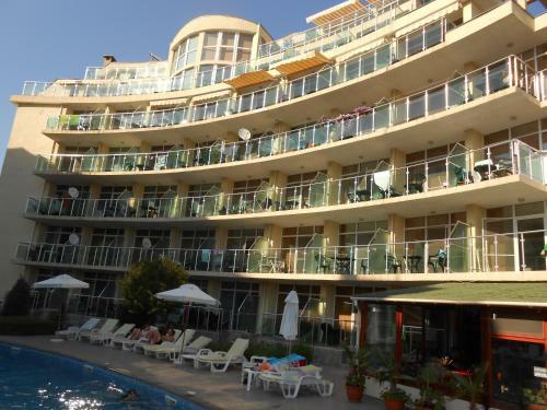 Tomi Family Apartments