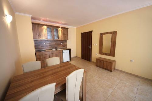 Menada Sea Regal Apartment