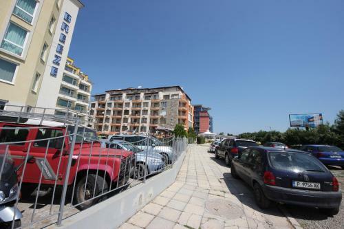 Menada Sea Regal Apartment