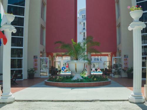 Aparthotel Mirena Rose Garden Family Studio