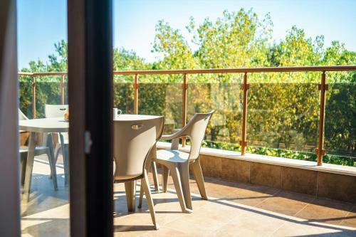 Moreto Luxury Apartments - Full Board
