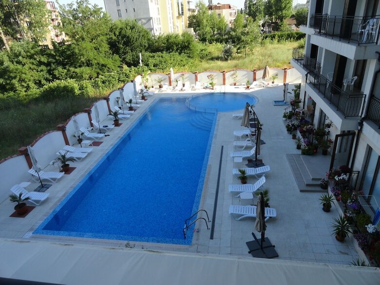 Hotel Cantilena Complex
