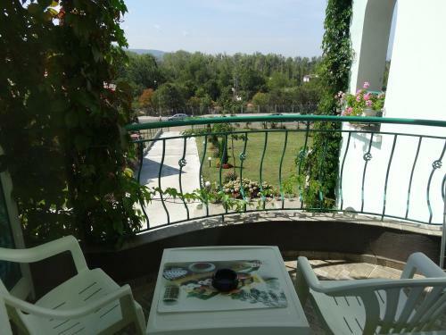 Hostal Guesthouse Kamelia