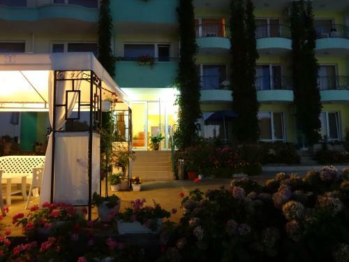 Hostal Guesthouse Kamelia