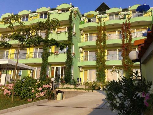 Hostal Guesthouse Kamelia