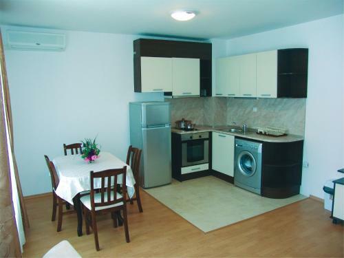 Aparthotel Yassen Holiday Village