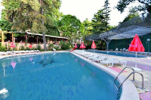 Estreya Residence Hotel And Spa