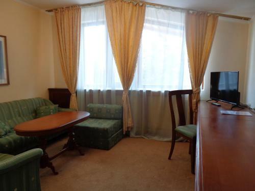 Elina Hotel
