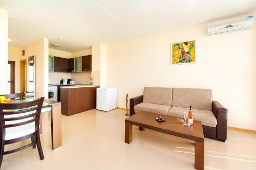 Aparthotel Lighthouse Apartments And Villas