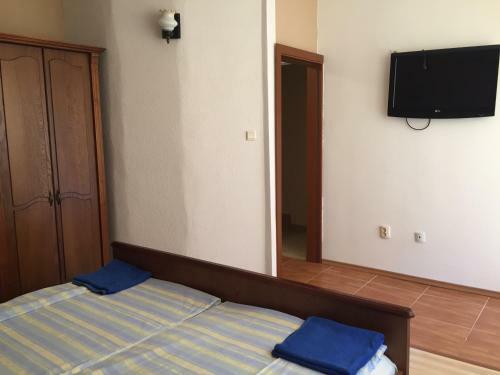 Hostal Paunovi Guest House