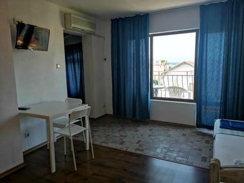 Hostal Paunovi Guest House
