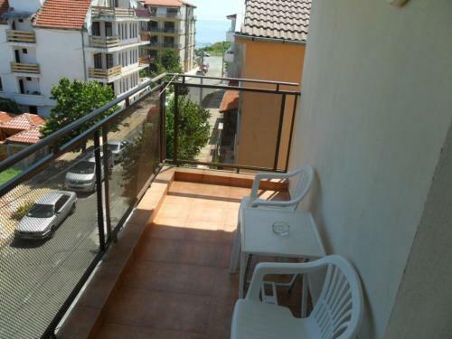Hostal Paunovi Guest House