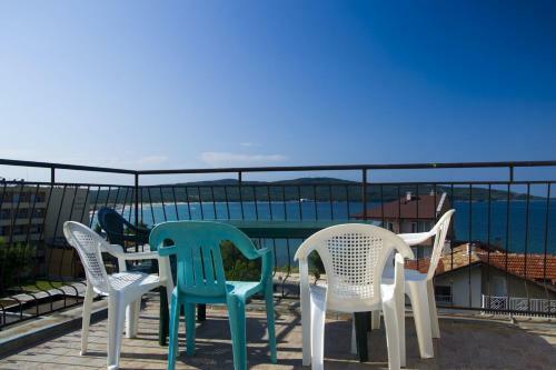 Hostal Paunovi Guest House